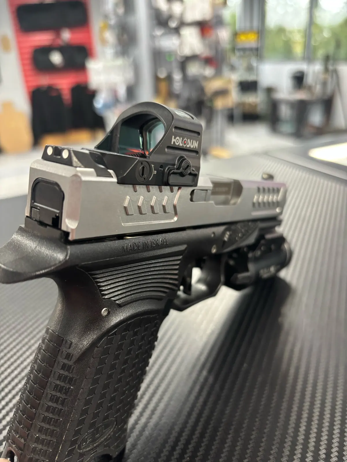Two-tone pistol with milled slide and optic
